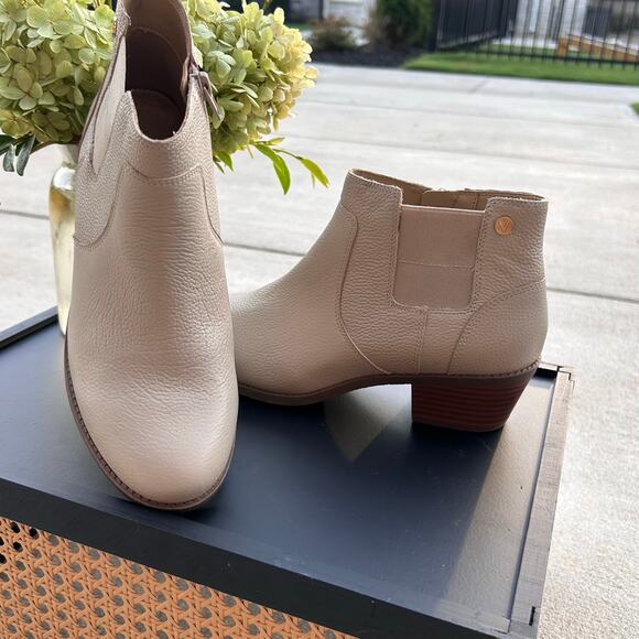 Vionic Finn Ankle Boots Beige Leather Women’s 7.5W Wide Orthotic Comfort EU 38 - Picture 15 of 16